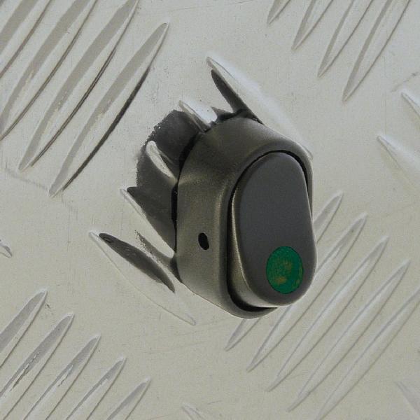 Carpoint Schakelaar met groene led 10650 Carpoint Schakelaar met groene led 10650
