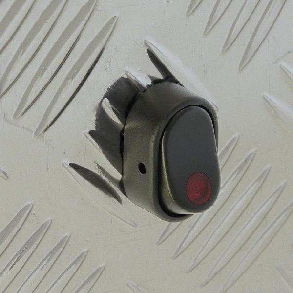 Carpoint Schakelaar met rode led 10651 Carpoint Schakelaar met rode led 10651