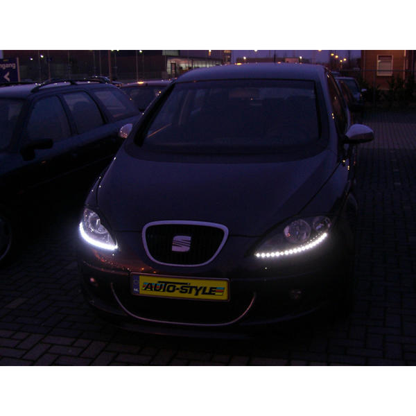 Mijnautoonderdelen DayLight LED String White Set 2x35c DL UNK35 Mijnautoonderdelen DayLight LED String White Set 2x35c DL UNK35